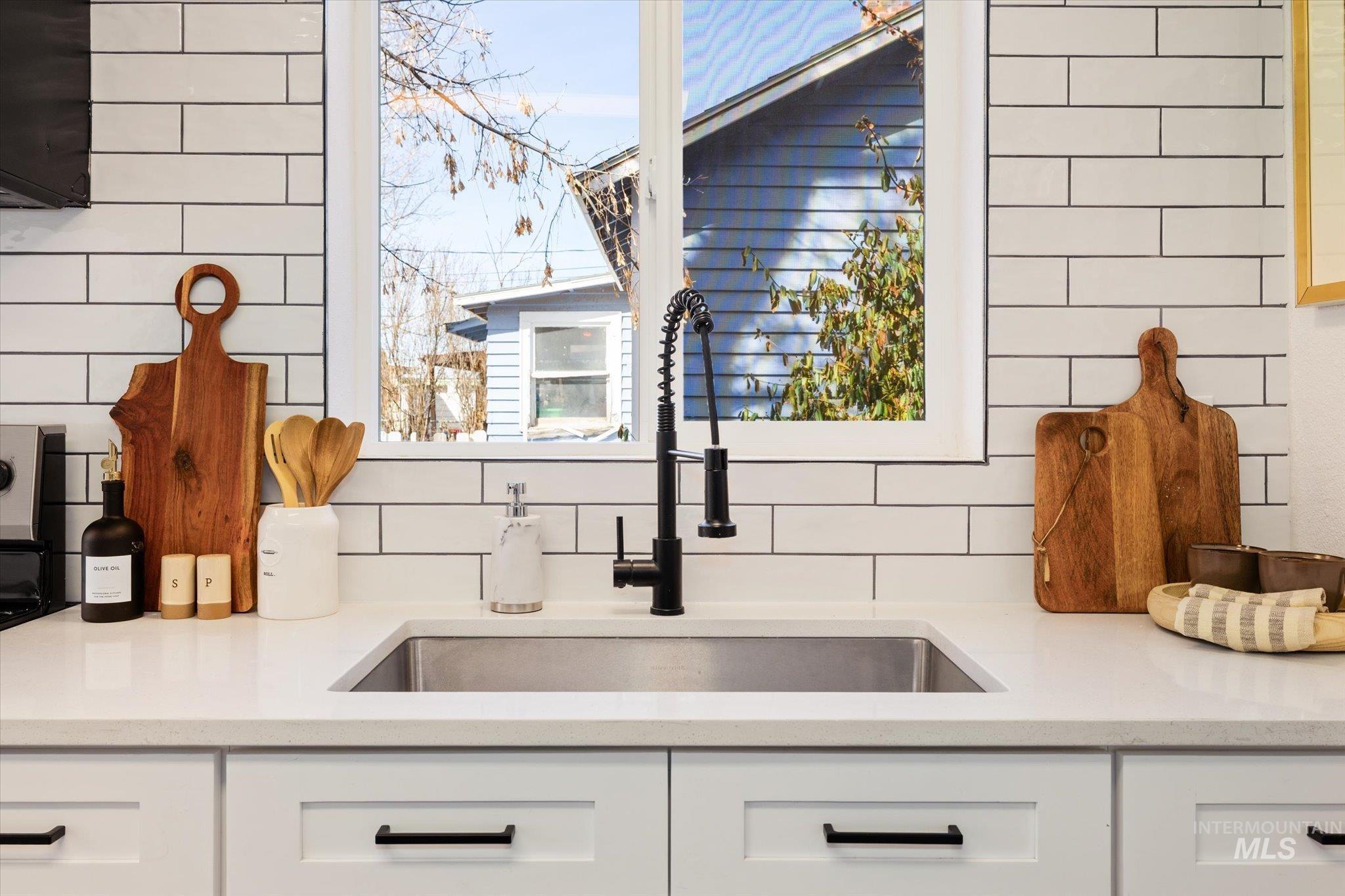 455 S 2nd E, Mountain Home, Idaho 83647, 4 Bedrooms, 1.5 Bathrooms, Residential For Sale, Price $289,000, 98976533