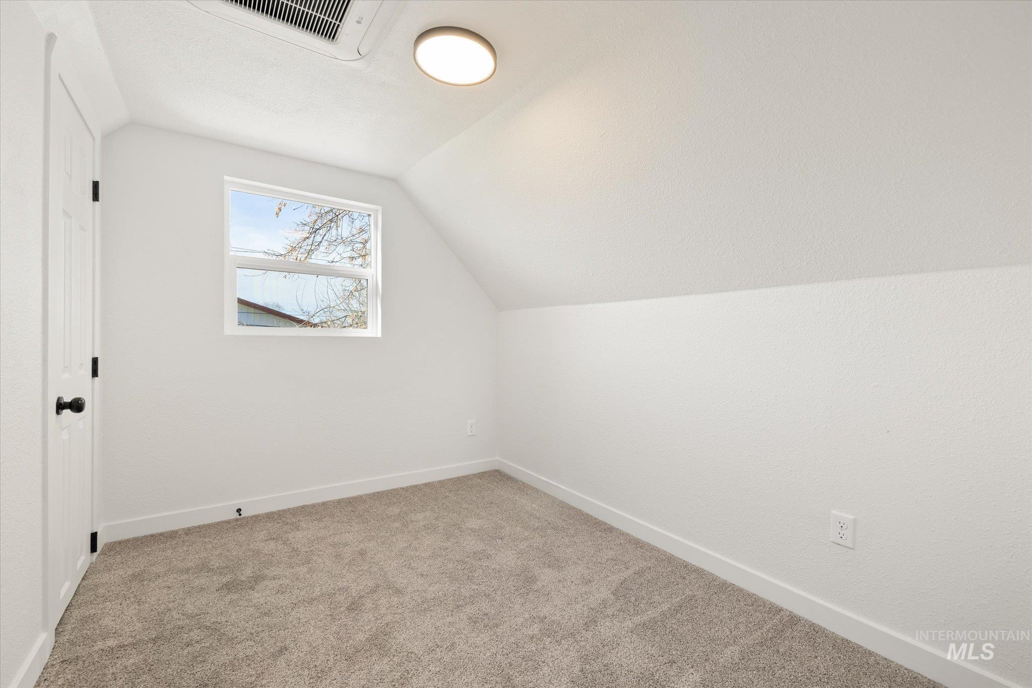 455 S 2nd E, Mountain Home, Idaho 83647, 4 Bedrooms, 1.5 Bathrooms, Residential For Sale, Price $289,000, 98976533