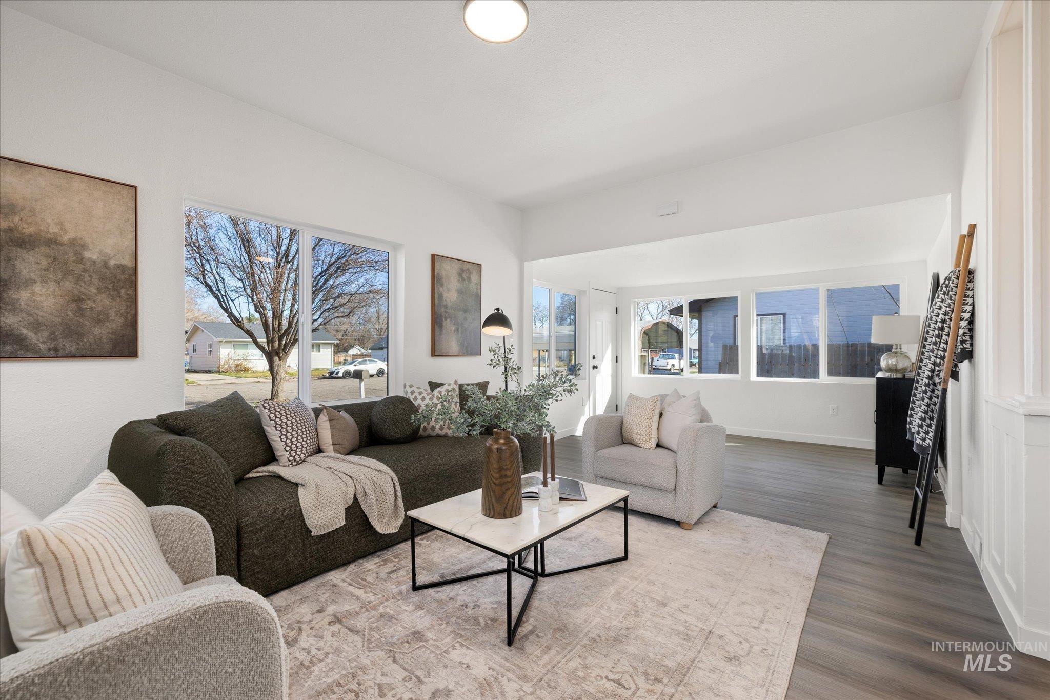 455 S 2nd E, Mountain Home, Idaho 83647, 4 Bedrooms, 1.5 Bathrooms, Residential For Sale, Price $289,000, 98976533