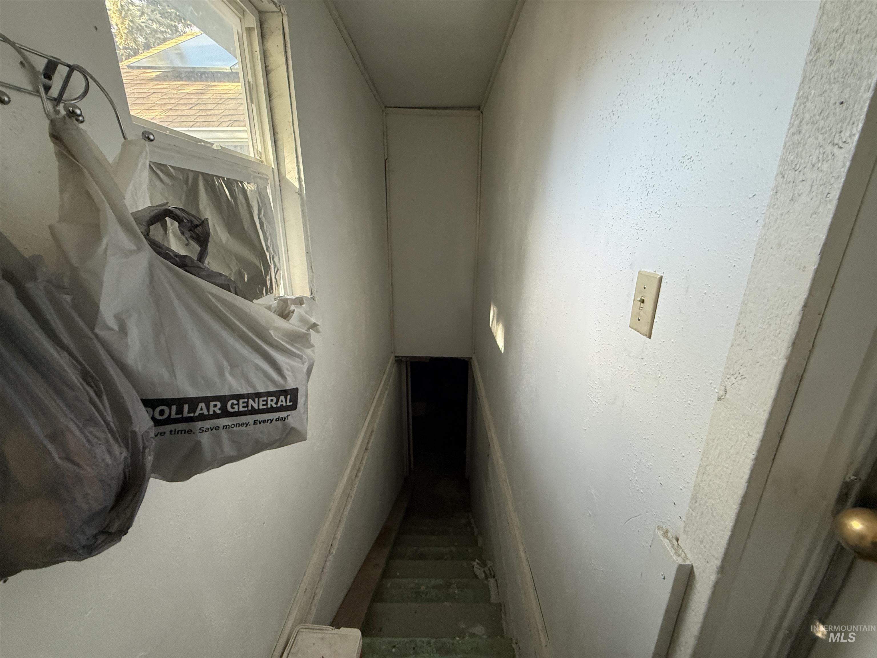 180 Bruneau, Hagerman, Idaho 83332, 3 Bedrooms, 1 Bathroom, Residential For Sale, Price $230,000, 98976535