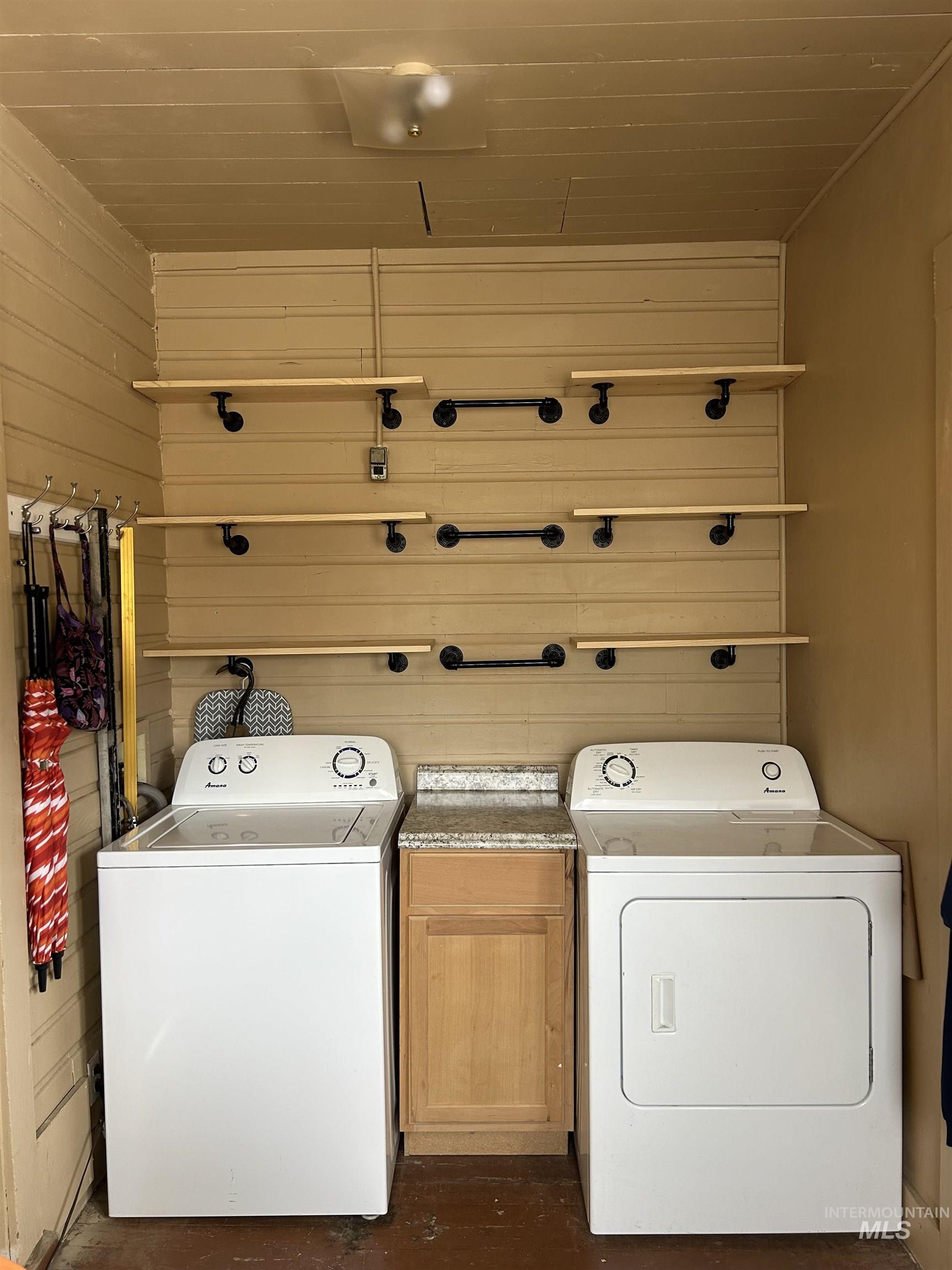 695 N Oregon Street, Ontario, Oregon 97914, 2 Bedrooms, 1 Bathroom, Residential For Sale, Price $195,000, 98976537