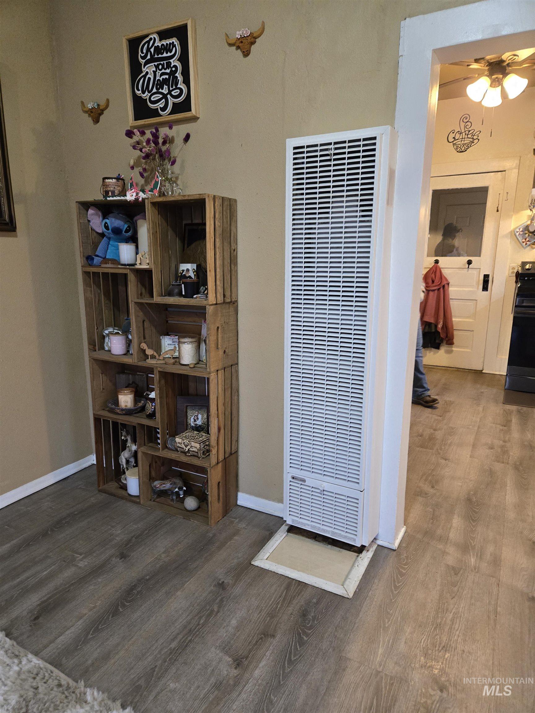 695 N Oregon Street, Ontario, Oregon 97914, 2 Bedrooms, 1 Bathroom, Residential For Sale, Price $195,000, 98976537