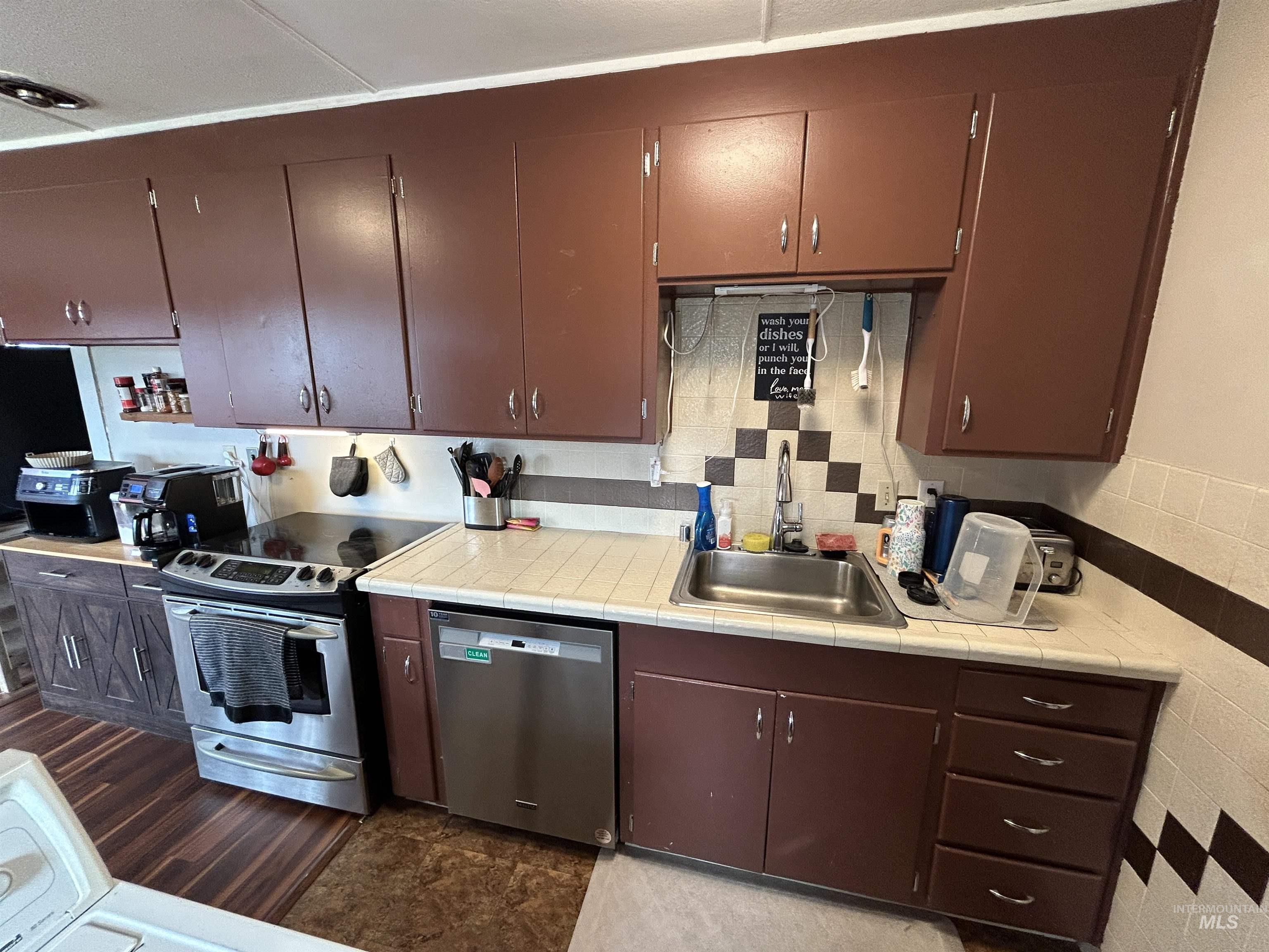 2613 9th Ave., Lewiston, Idaho 83501, 2 Bedrooms, 2 Bathrooms, Residential For Sale, Price $314,900, 98976538