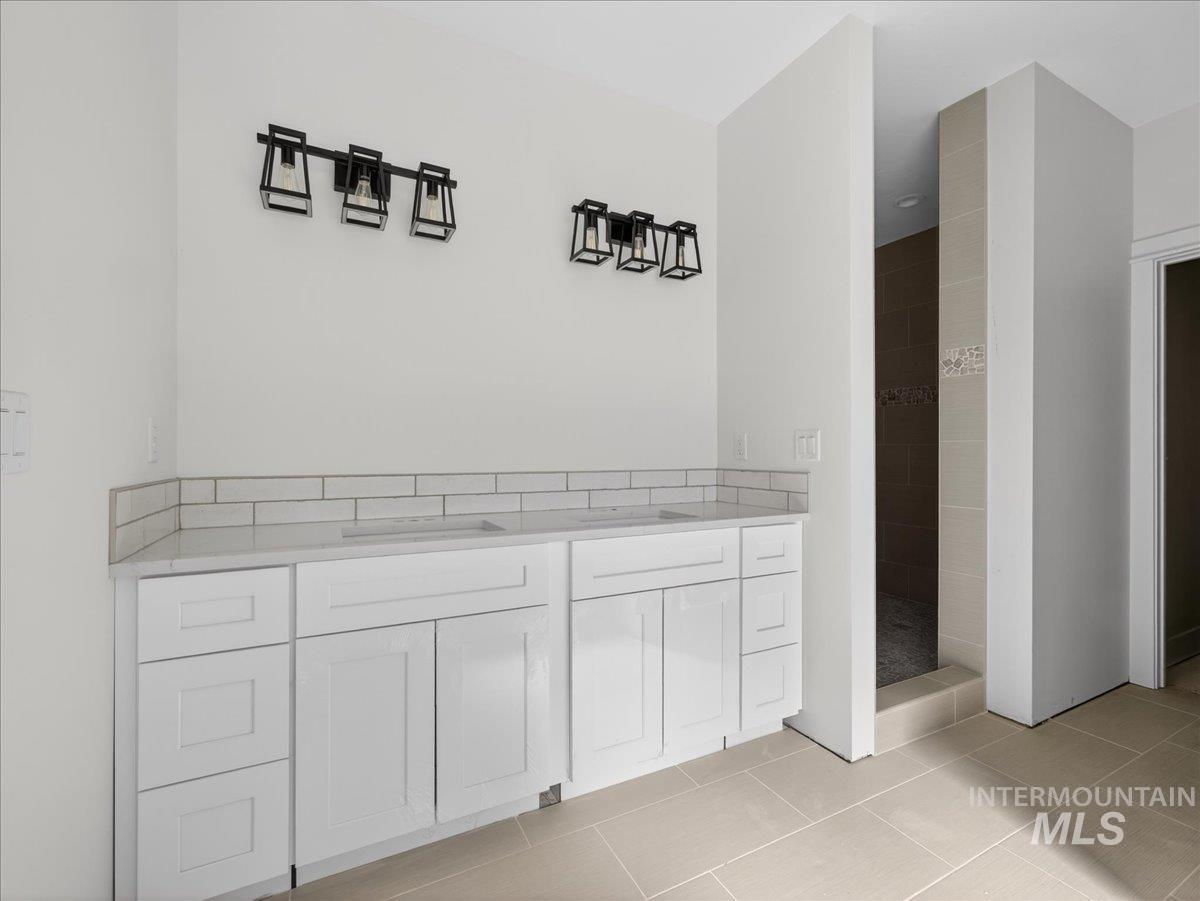 8B Clydesdale Lane, Parma, Idaho 83660, 4 Bedrooms, 2.5 Bathrooms, Residential For Sale, Price $998,900, 98976539