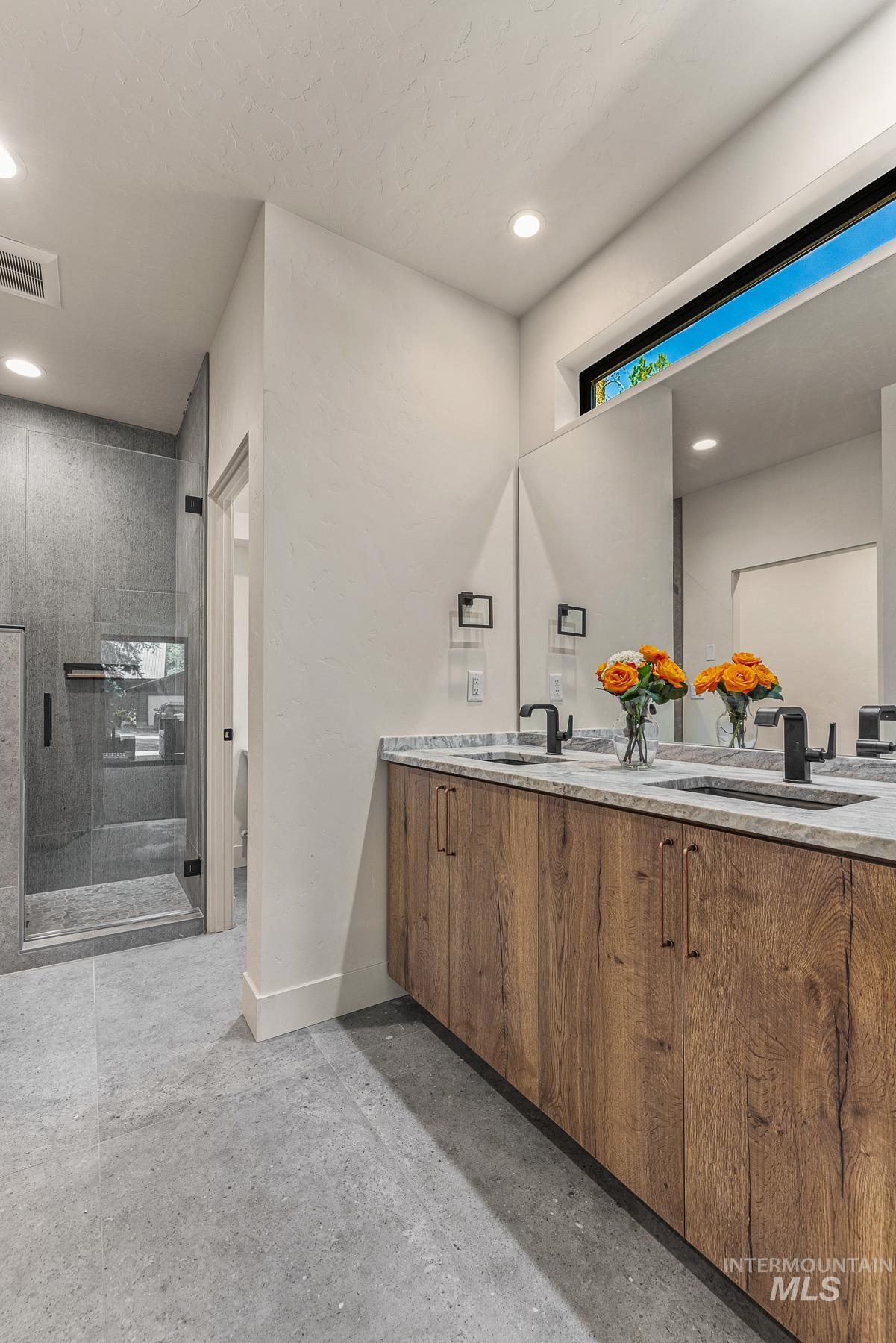 12850 Aurora, Donnelly, Idaho 83615, 3 Bedrooms, 2.5 Bathrooms, Residential For Sale, Price $995,000, 98976543