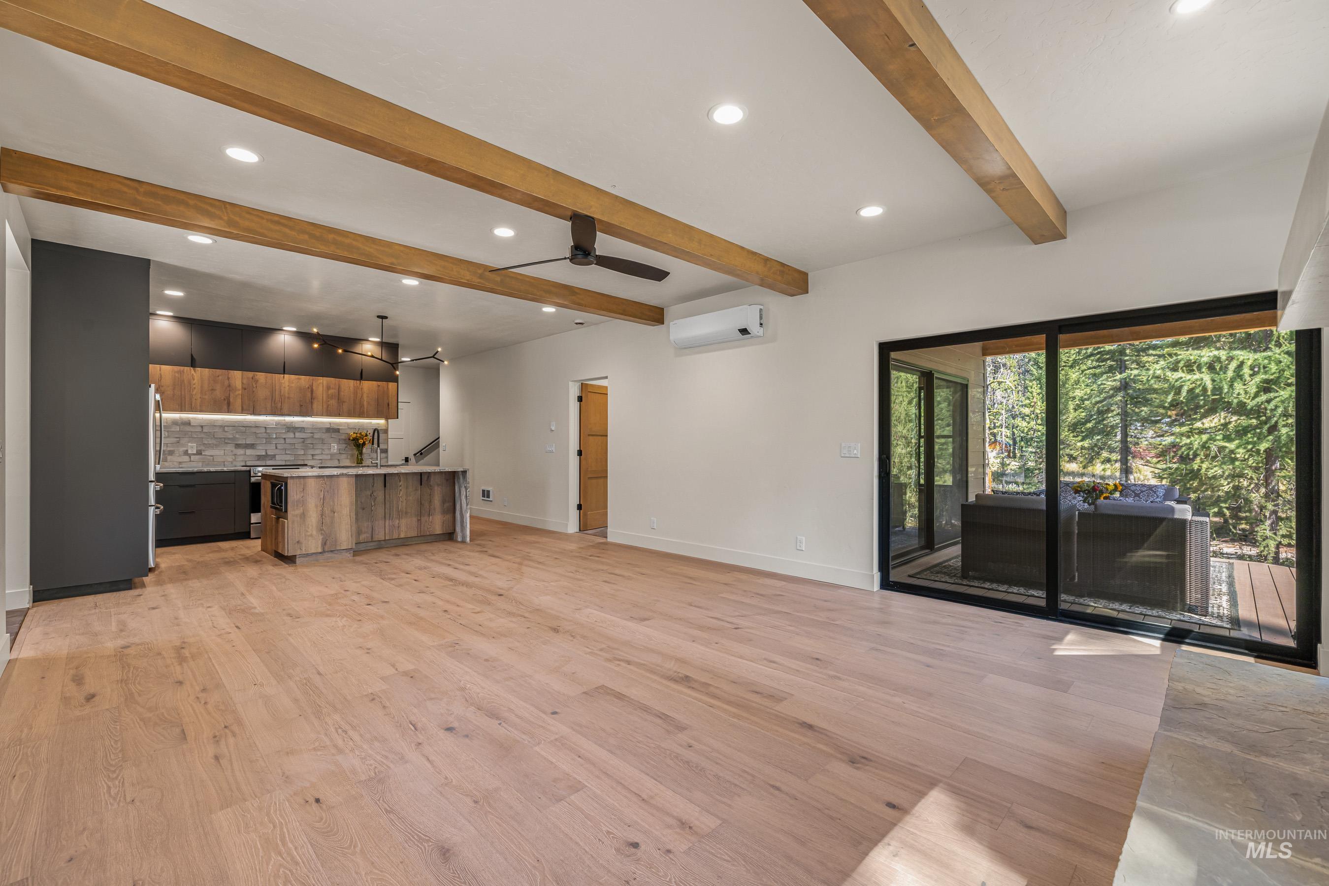 12850 Aurora, Donnelly, Idaho 83615, 3 Bedrooms, 2.5 Bathrooms, Residential For Sale, Price $995,000, 98976543