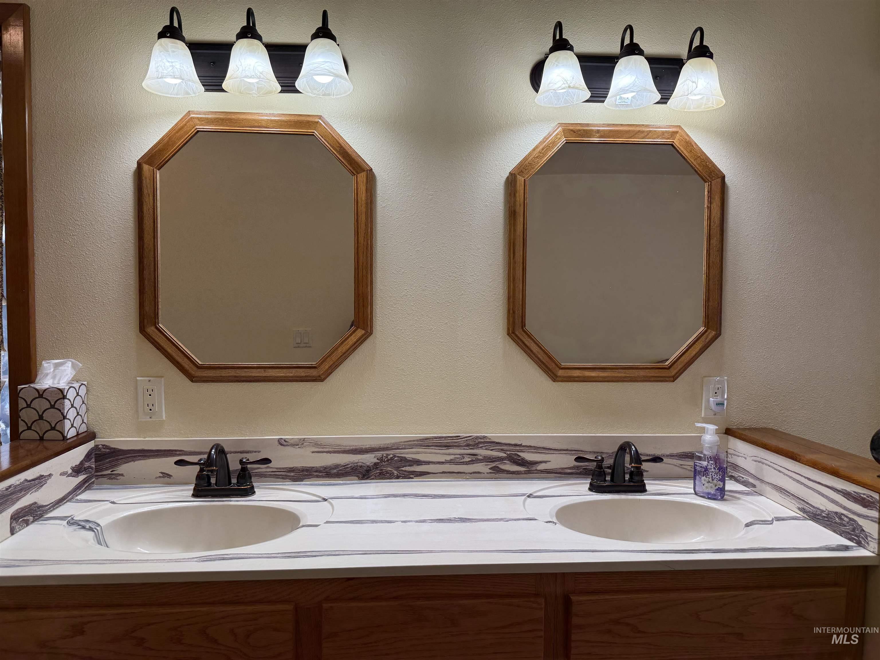 121 Ought 7, Kooskia, Idaho 83539, 3 Bedrooms, 2.5 Bathrooms, Residential For Sale, Price $875,000, 98976544