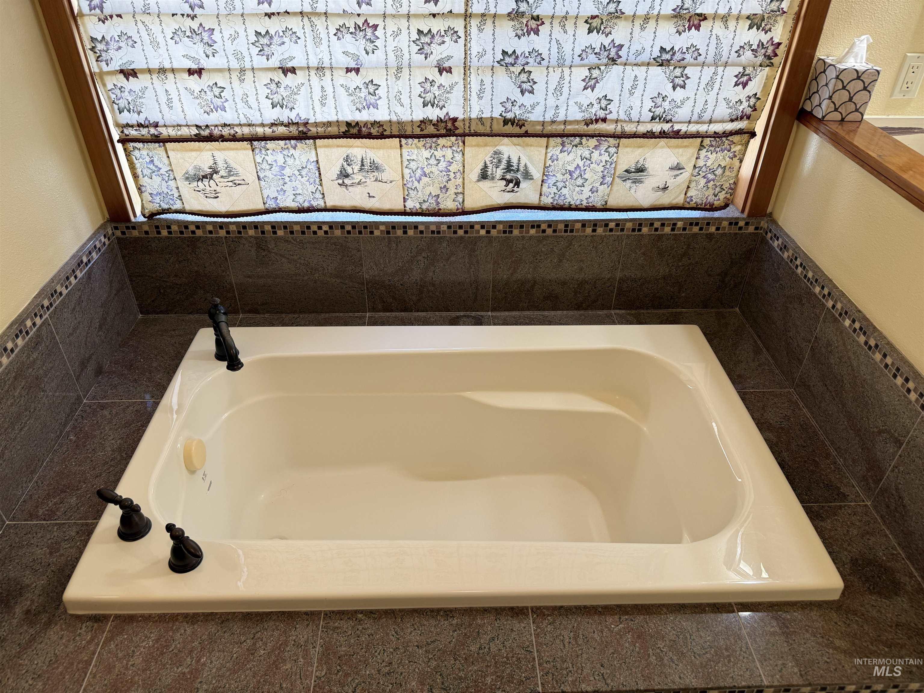 121 Ought 7, Kooskia, Idaho 83539, 3 Bedrooms, 2.5 Bathrooms, Residential For Sale, Price $875,000, 98976544