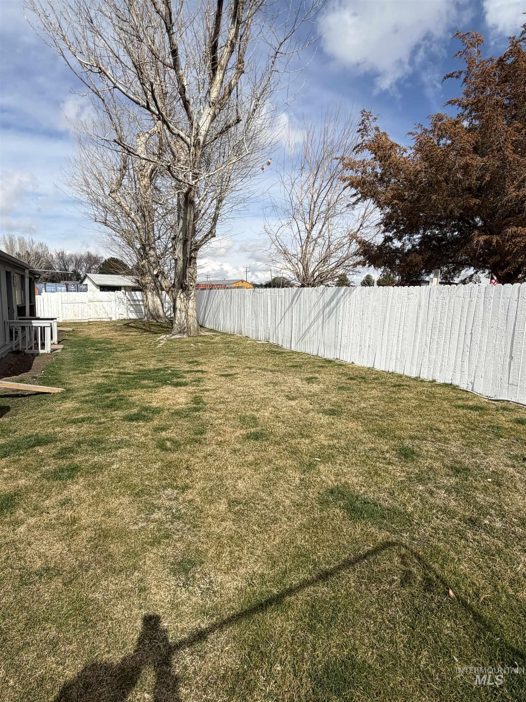 151 Quicksilver Ave., Hagerman, Idaho 83332, 3 Bedrooms, 2 Bathrooms, Residential For Sale, Price $350,000, 98976545