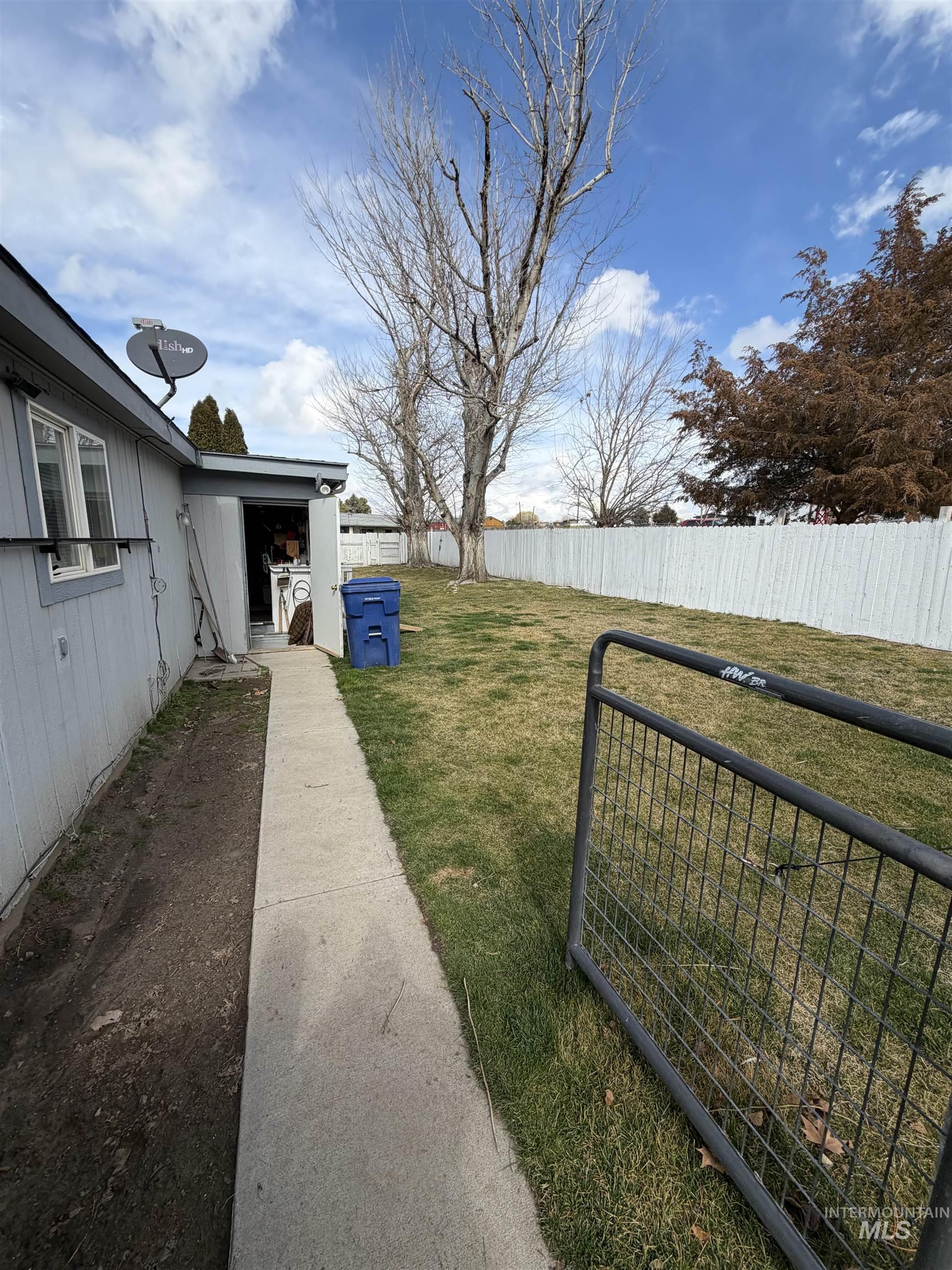 151 Quicksilver Ave., Hagerman, Idaho 83332, 3 Bedrooms, 2 Bathrooms, Residential For Sale, Price $350,000, 98976545