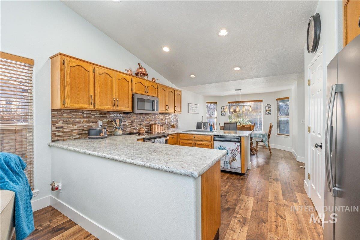 6161 N Pintail Way, Garden City, Idaho 83714, 3 Bedrooms, 2 Bathrooms, Residential For Sale, Price $589,000, 98976549