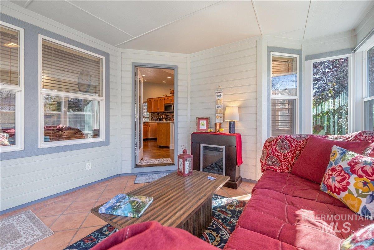 6161 N Pintail Way, Garden City, Idaho 83714, 3 Bedrooms, 2 Bathrooms, Residential For Sale, Price $589,000, 98976549