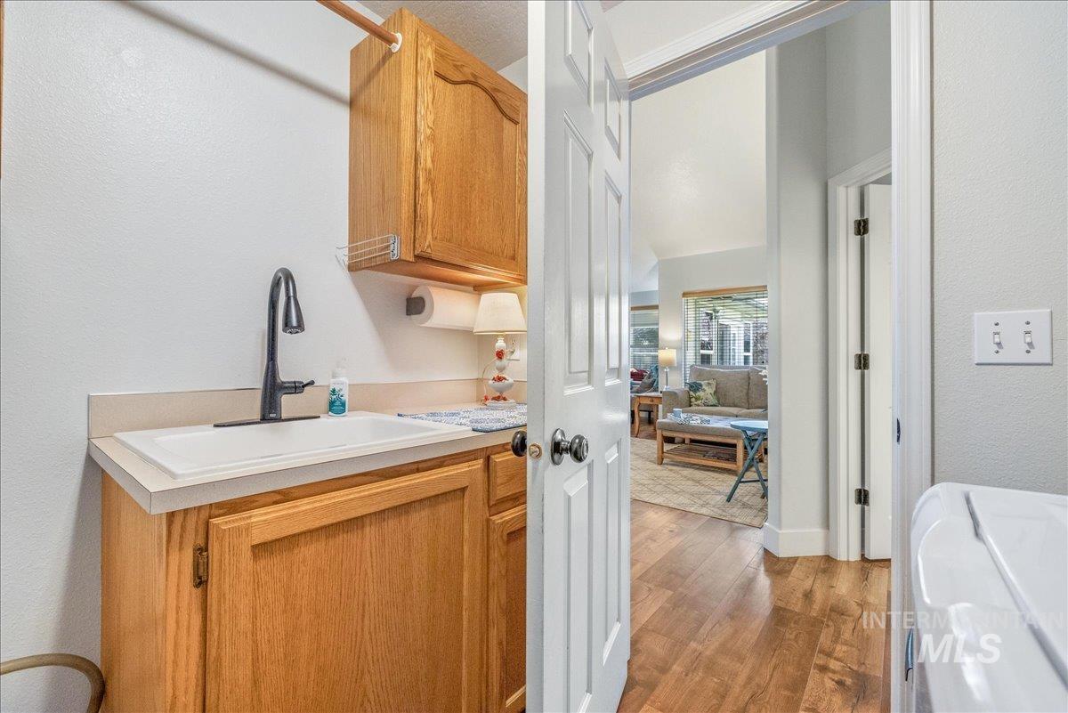 6161 N Pintail Way, Garden City, Idaho 83714, 3 Bedrooms, 2 Bathrooms, Residential For Sale, Price $589,000, 98976549