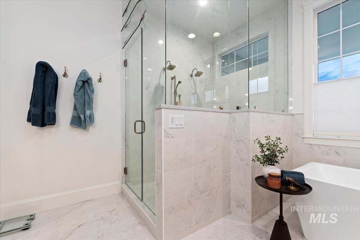 5032 W Oakford Dr., Meridian, Idaho 83646, 5 Bedrooms, 3.5 Bathrooms, Residential For Sale, Price $3,999,900,MLS 98976555