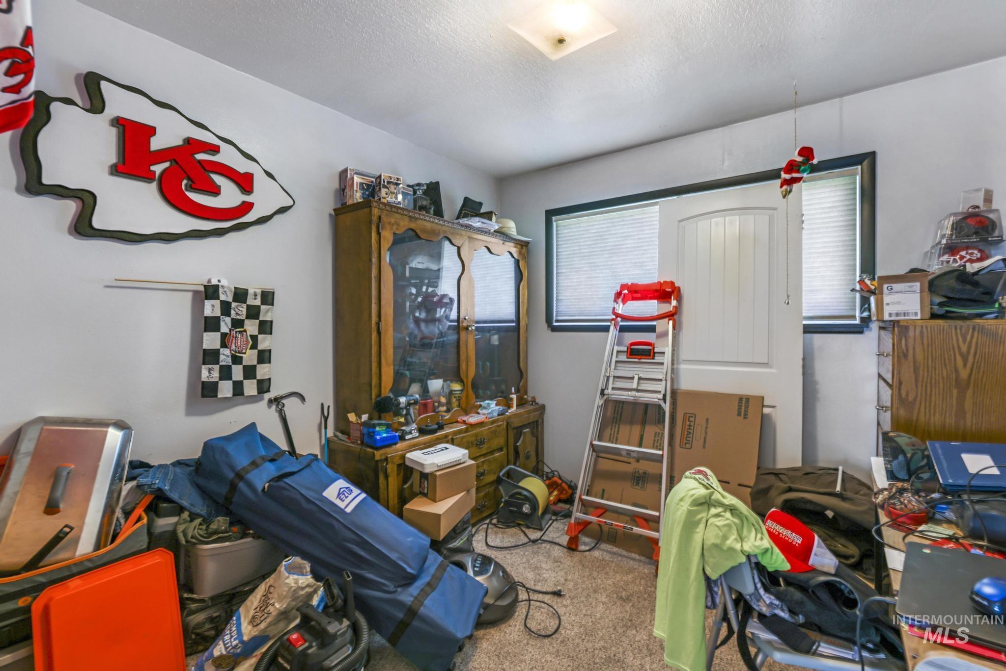 321 Dennis Drive, Burley, Idaho 83318-0000, 5 Bedrooms, 2 Bathrooms, Residential For Sale, Price $363,000, 98976560