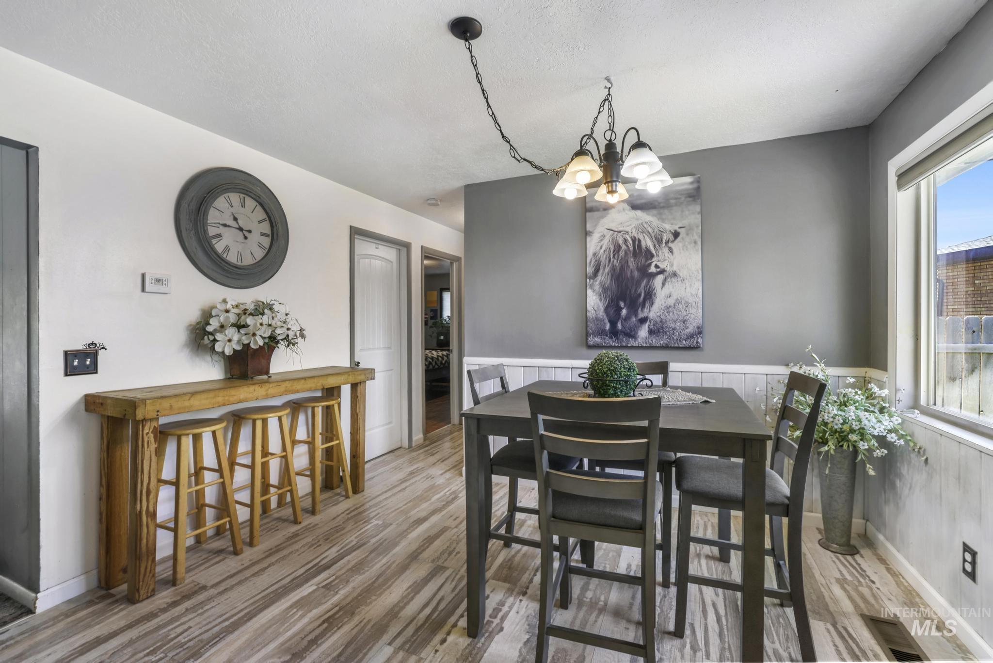 321 Dennis Drive, Burley, Idaho 83318-0000, 5 Bedrooms, 2 Bathrooms, Residential For Sale, Price $363,000, 98976560