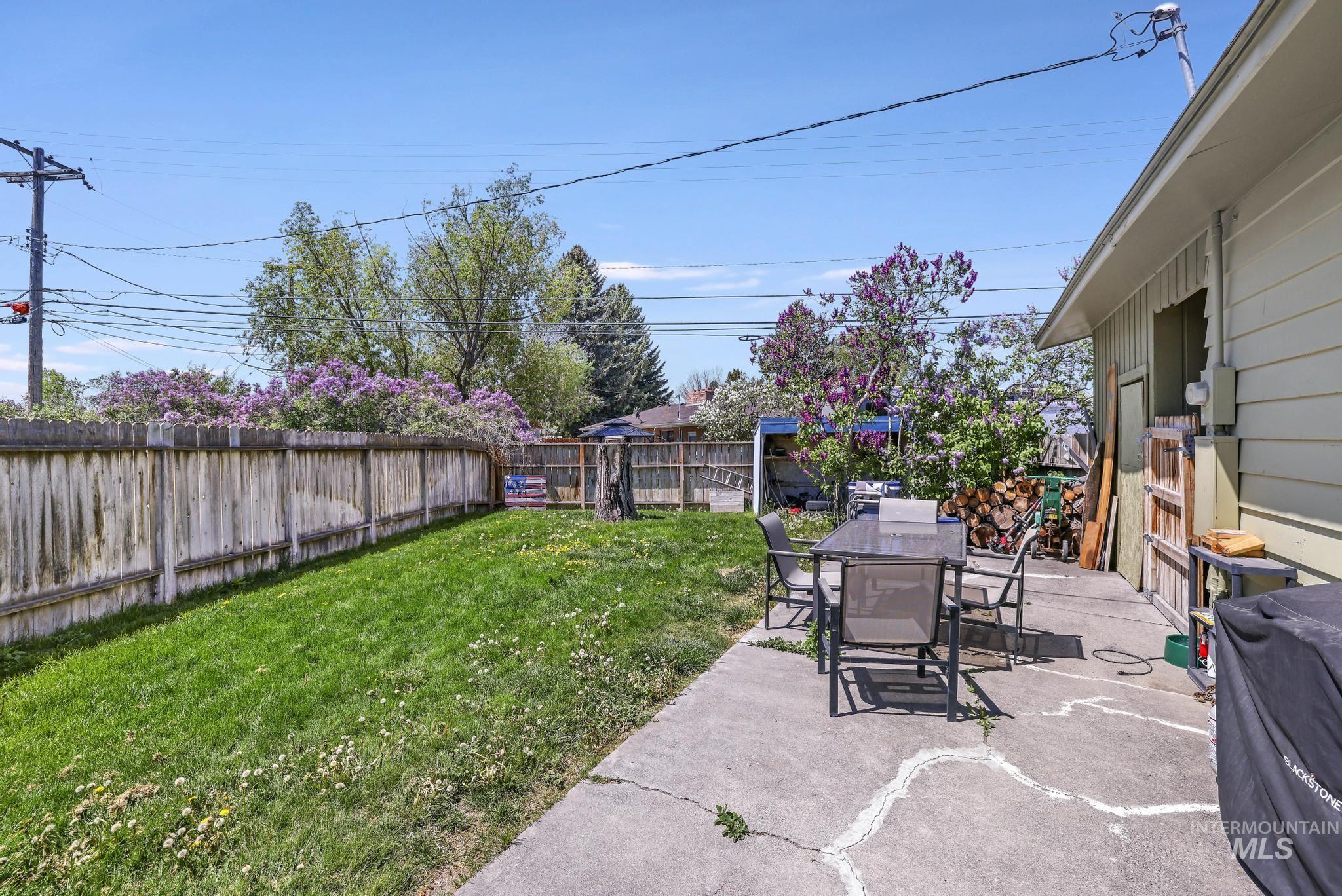 321 Dennis Drive, Burley, Idaho 83318-0000, 5 Bedrooms, 2 Bathrooms, Residential For Sale, Price $363,000, 98976560