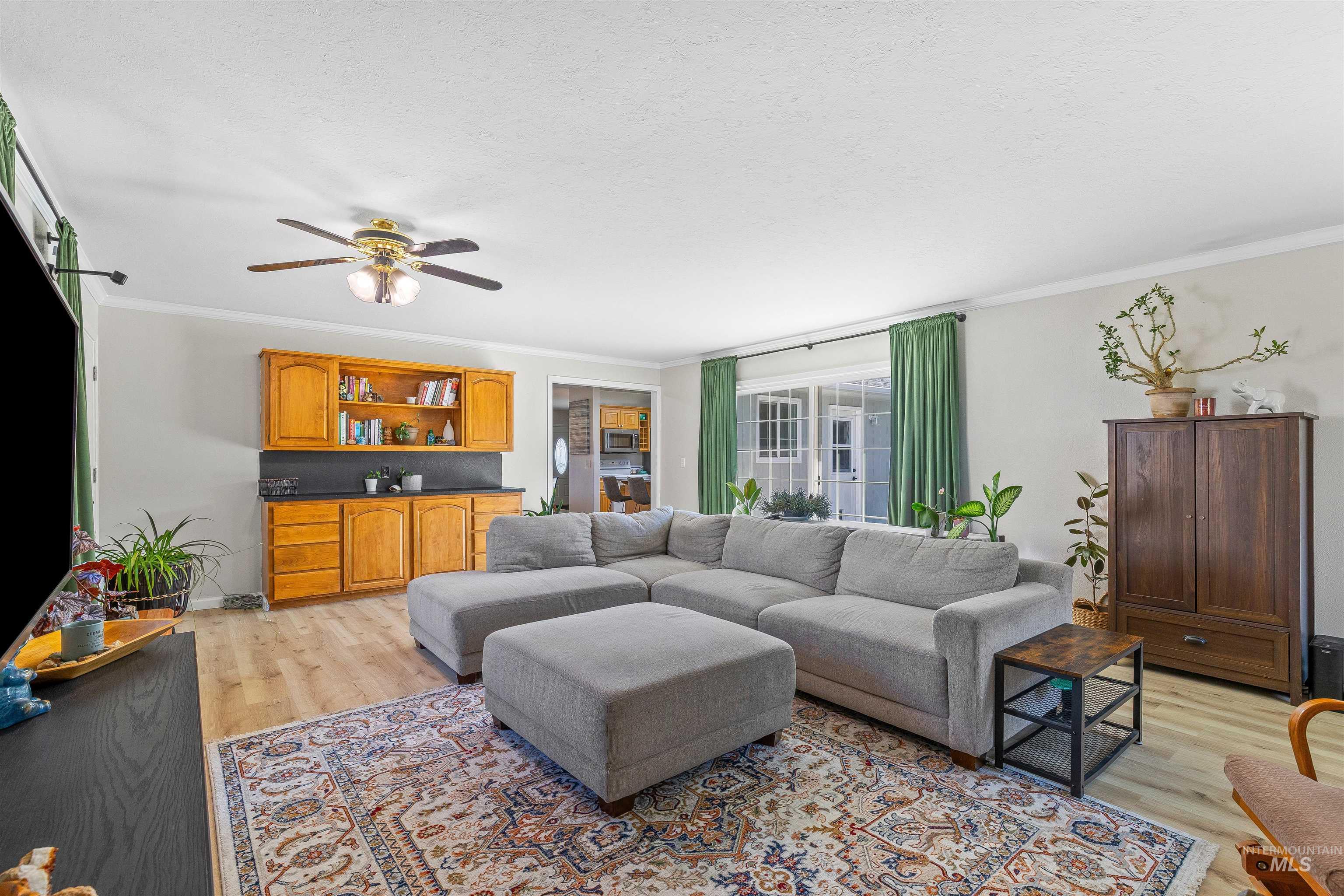 1220 18th Avenue, Lewiston, Idaho 83501, 5 Bedrooms, 3 Bathrooms, Residential For Sale, Price $409,000, 98976564