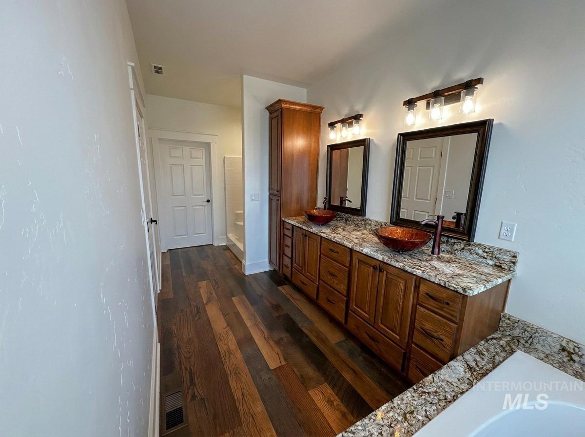 25792 River Road, Grand View, Idaho 83624, 3 Bedrooms, 2 Bathrooms, Residential For Sale, Price $1,480,900, 98976565