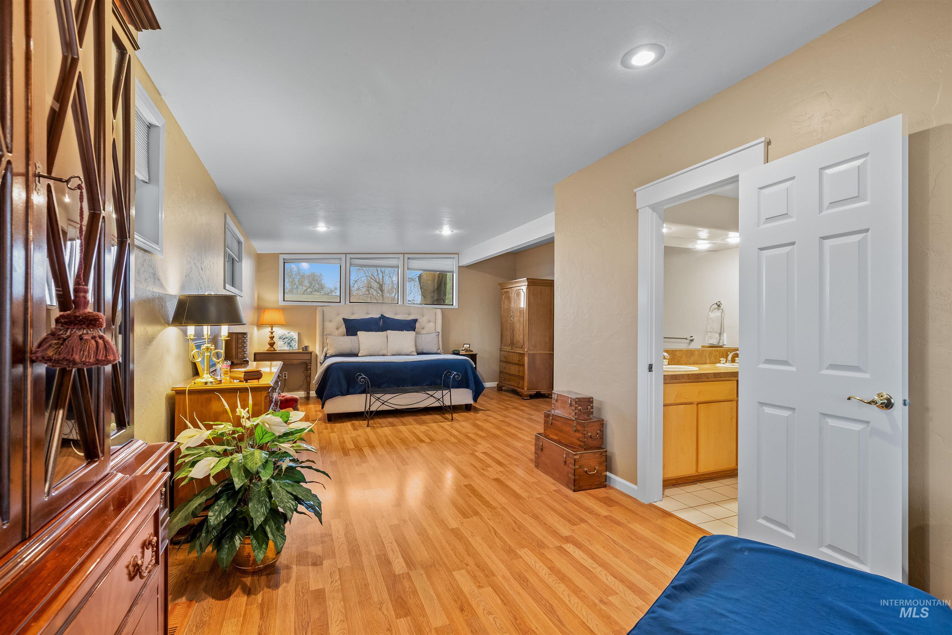 629 Airway Avenue, Lewiston, Idaho 83501, 3 Bedrooms, 2.5 Bathrooms, Residential For Sale, Price $639,900, 98976566