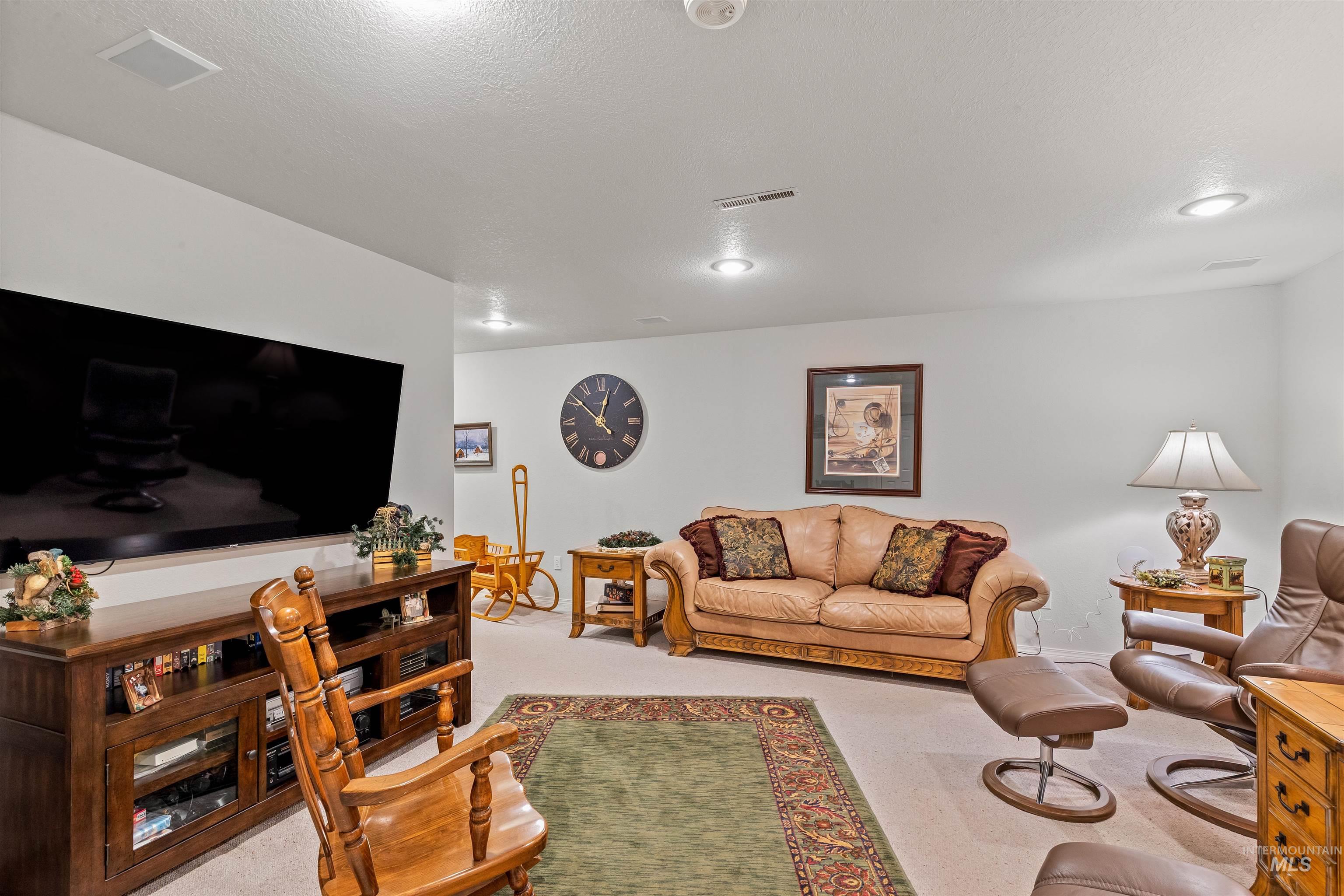 629 Airway Avenue, Lewiston, Idaho 83501, 3 Bedrooms, 2.5 Bathrooms, Residential For Sale, Price $639,900, 98976566