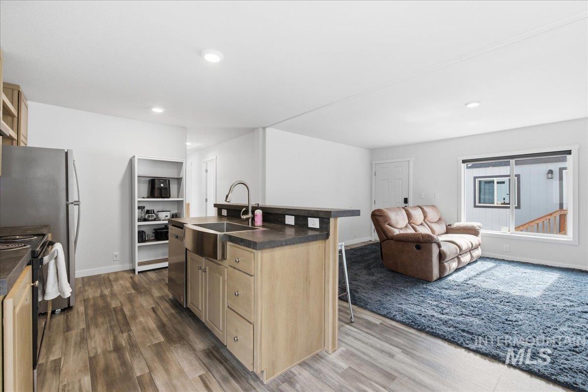 370 W 12th S Street, Mountain Home, Idaho 83647, 4 Bedrooms, 2 Bathrooms, Residential For Sale, Price $180,000, 98976568