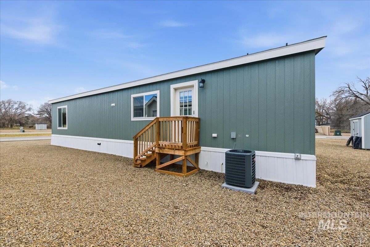 370 W 12th S Street, Mountain Home, Idaho 83647, 4 Bedrooms, 2 Bathrooms, Residential For Sale, Price $180,000, 98976568