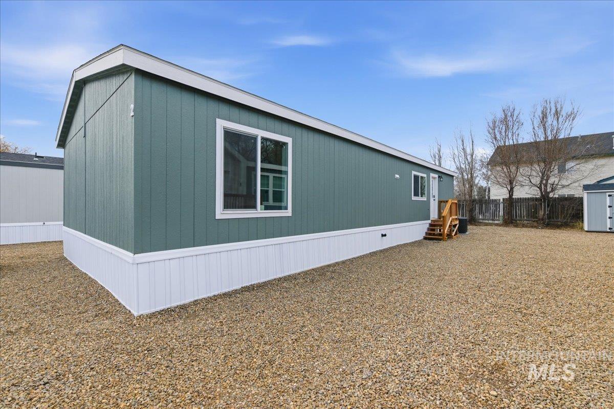 370 W 12th S Street, Mountain Home, Idaho 83647, 4 Bedrooms, 2 Bathrooms, Residential For Sale, Price $180,000, 98976568