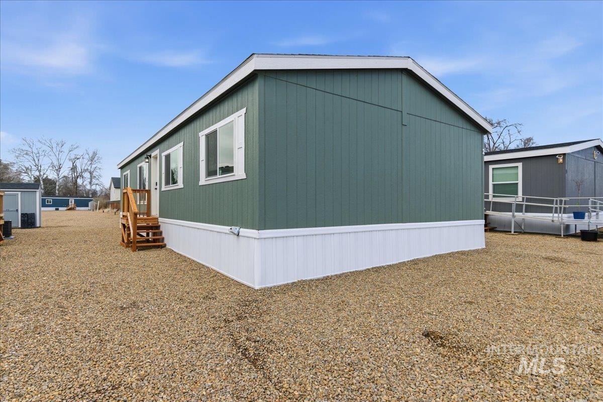 370 W 12th S Street, Mountain Home, Idaho 83647, 4 Bedrooms, 2 Bathrooms, Residential For Sale, Price $180,000, 98976568