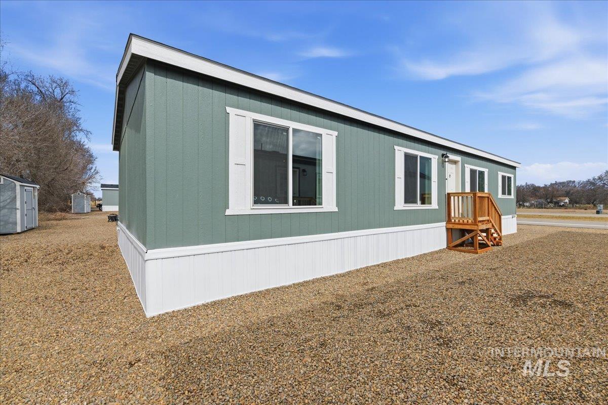 370 W 12th S Street, Mountain Home, Idaho 83647, 4 Bedrooms, 2 Bathrooms, Residential For Sale, Price $180,000, 98976568