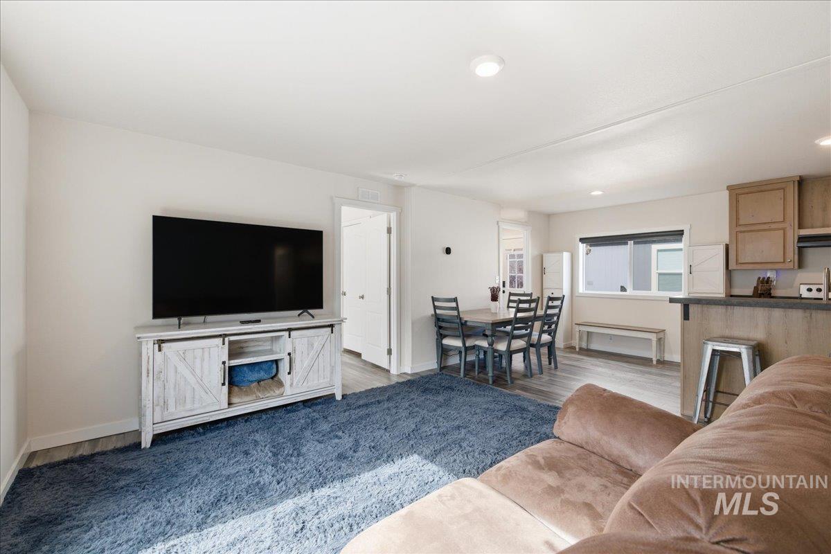 370 W 12th S Street, Mountain Home, Idaho 83647, 4 Bedrooms, 2 Bathrooms, Residential For Sale, Price $180,000, 98976568