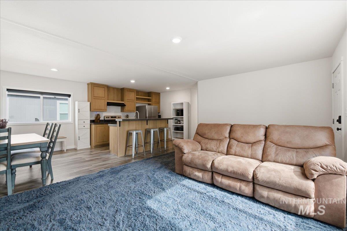 370 W 12th S Street, Mountain Home, Idaho 83647, 4 Bedrooms, 2 Bathrooms, Residential For Sale, Price $180,000, 98976568