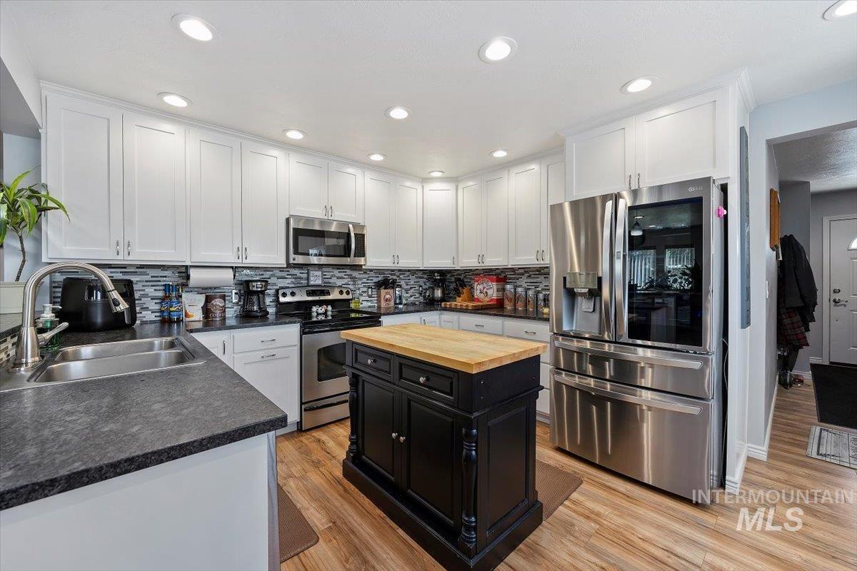 98 West 100 North, Jerome, Idaho 83338, 4 Bedrooms, 3 Bathrooms, Residential For Sale, Price $597,000, 98976569