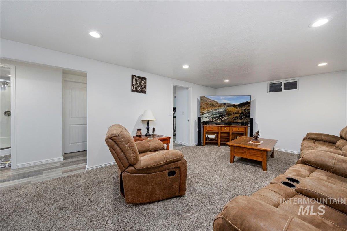 98 West 100 North, Jerome, Idaho 83338, 4 Bedrooms, 3 Bathrooms, Residential For Sale, Price $597,000, 98976569