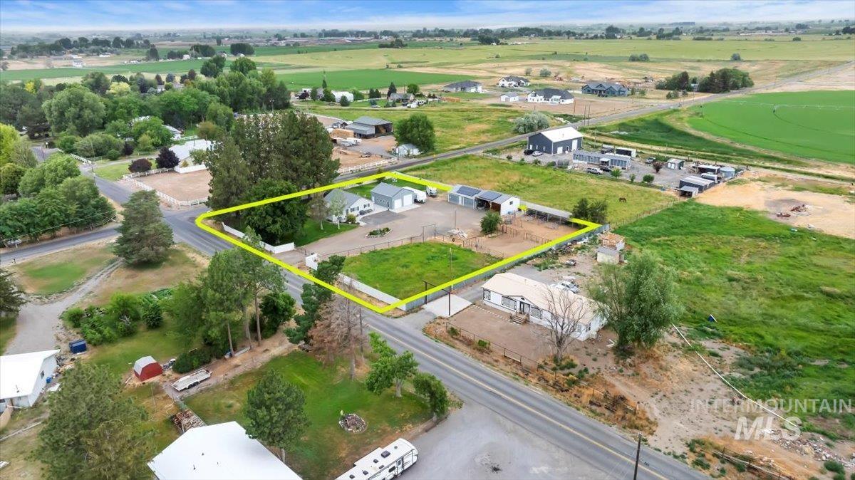 98 West 100 North, Jerome, Idaho 83338, 4 Bedrooms, 3 Bathrooms, Residential For Sale, Price $597,000, 98976569