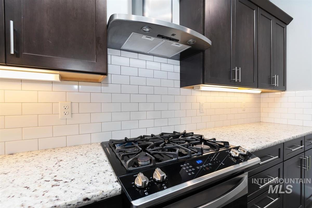 9580 W Ringle Creek, Star, Idaho 83669, 3 Bedrooms, 2 Bathrooms, Residential For Sale, Price $709,900,MLS 98976570