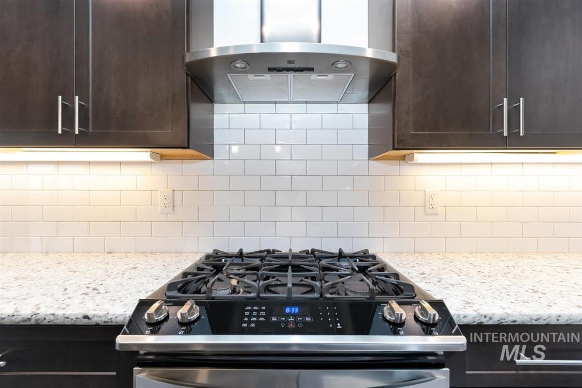 9580 W Ringle Creek, Star, Idaho 83669, 3 Bedrooms, 2 Bathrooms, Residential For Sale, Price $709,900,MLS 98976570