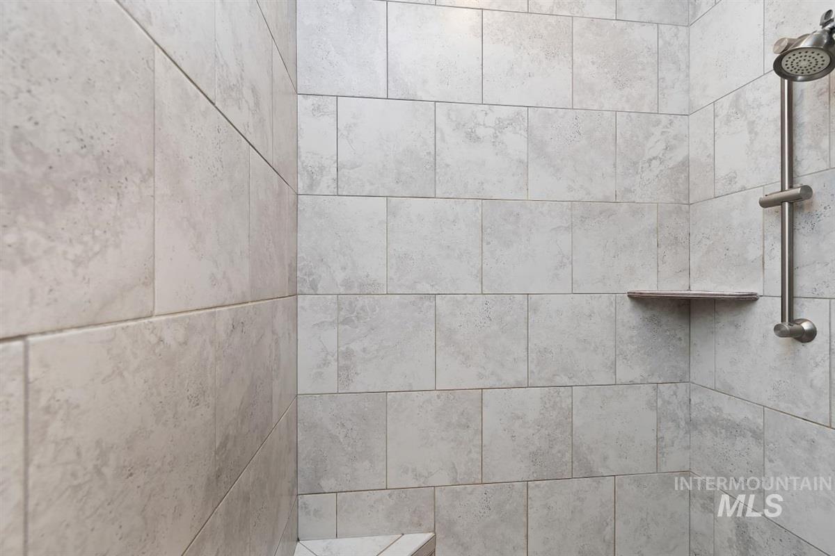 9580 W Ringle Creek, Star, Idaho 83669, 3 Bedrooms, 2 Bathrooms, Residential For Sale, Price $709,900,MLS 98976570