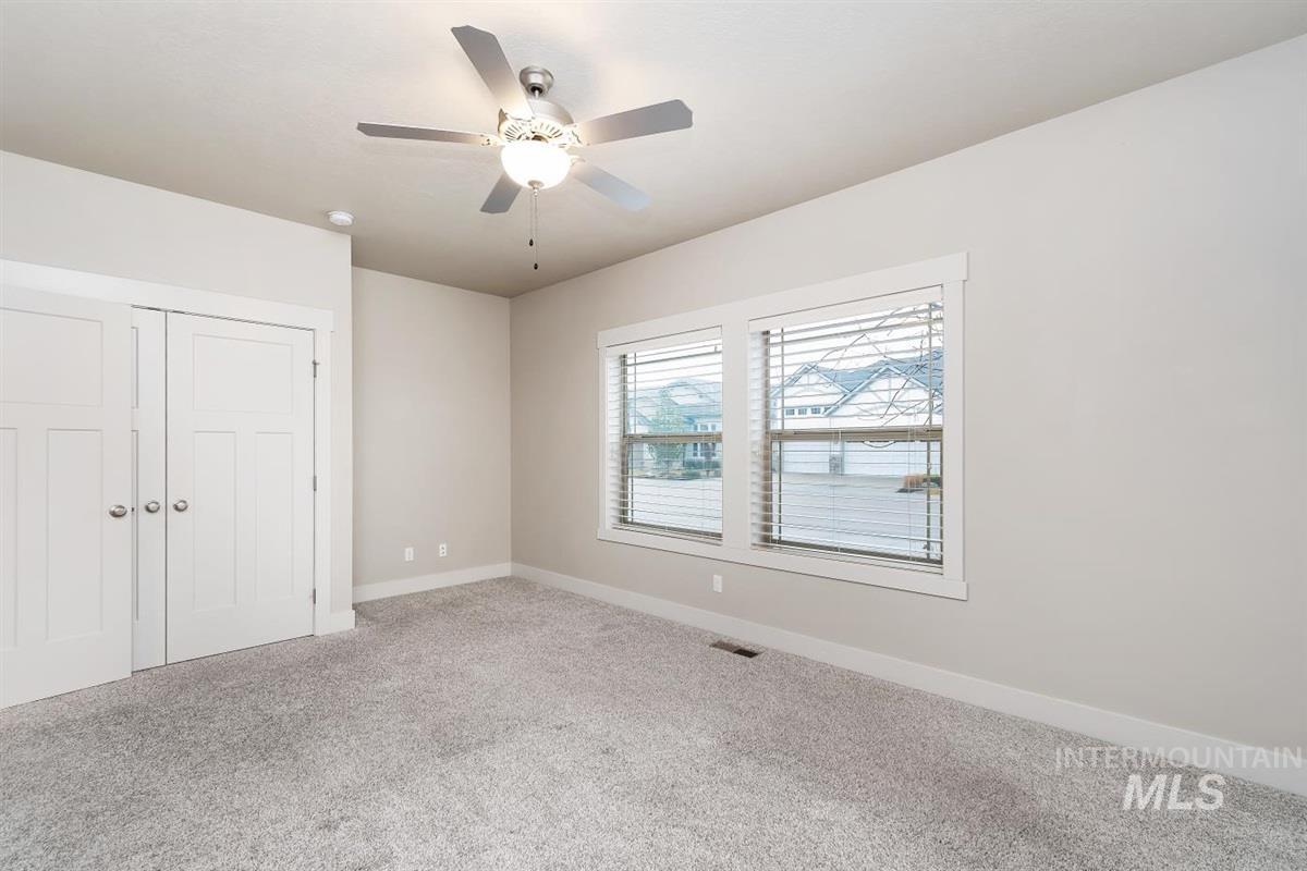 9580 W Ringle Creek, Star, Idaho 83669, 3 Bedrooms, 2 Bathrooms, Residential For Sale, Price $709,900,MLS 98976570