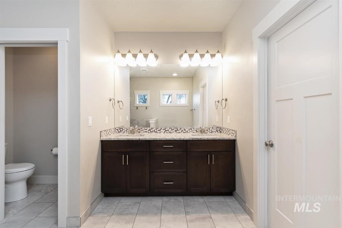 9580 W Ringle Creek, Star, Idaho 83669, 3 Bedrooms, 2 Bathrooms, Residential For Sale, Price $709,900,MLS 98976570