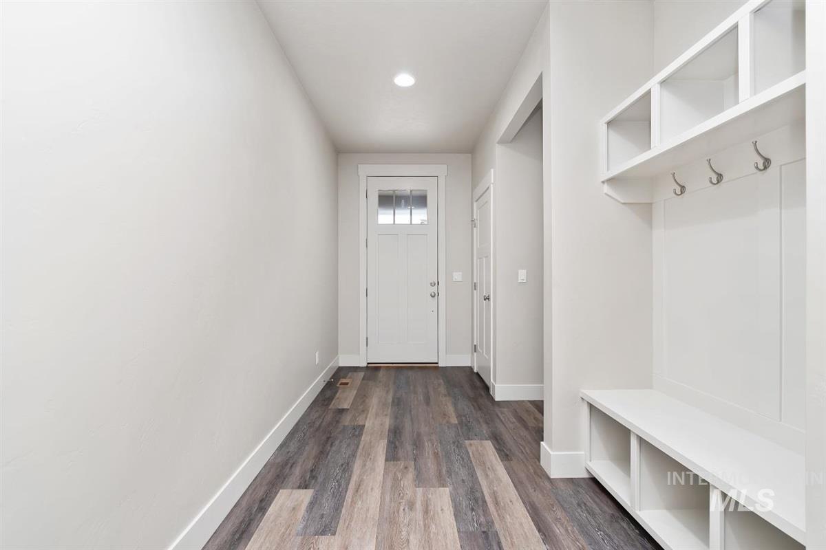 9580 W Ringle Creek, Star, Idaho 83669, 3 Bedrooms, 2 Bathrooms, Residential For Sale, Price $709,900,MLS 98976570