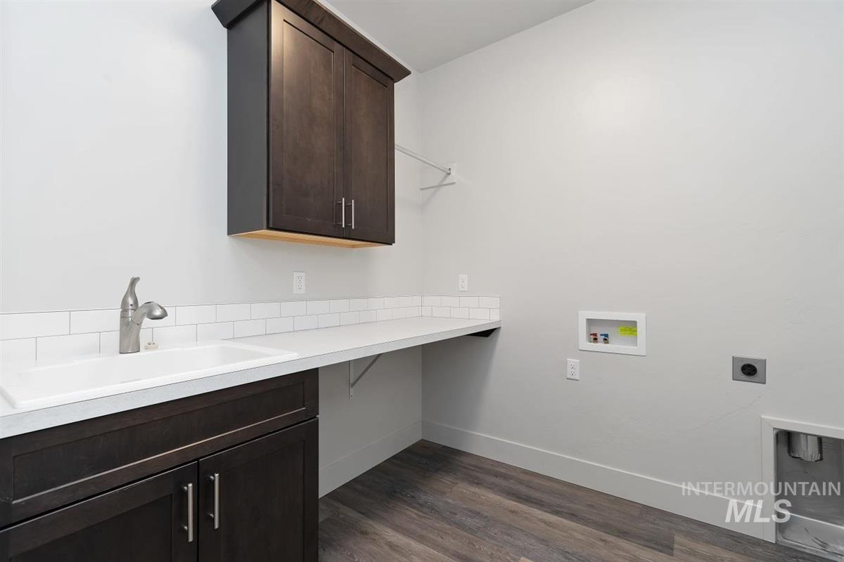 9580 W Ringle Creek, Star, Idaho 83669, 3 Bedrooms, 2 Bathrooms, Residential For Sale, Price $709,900,MLS 98976570