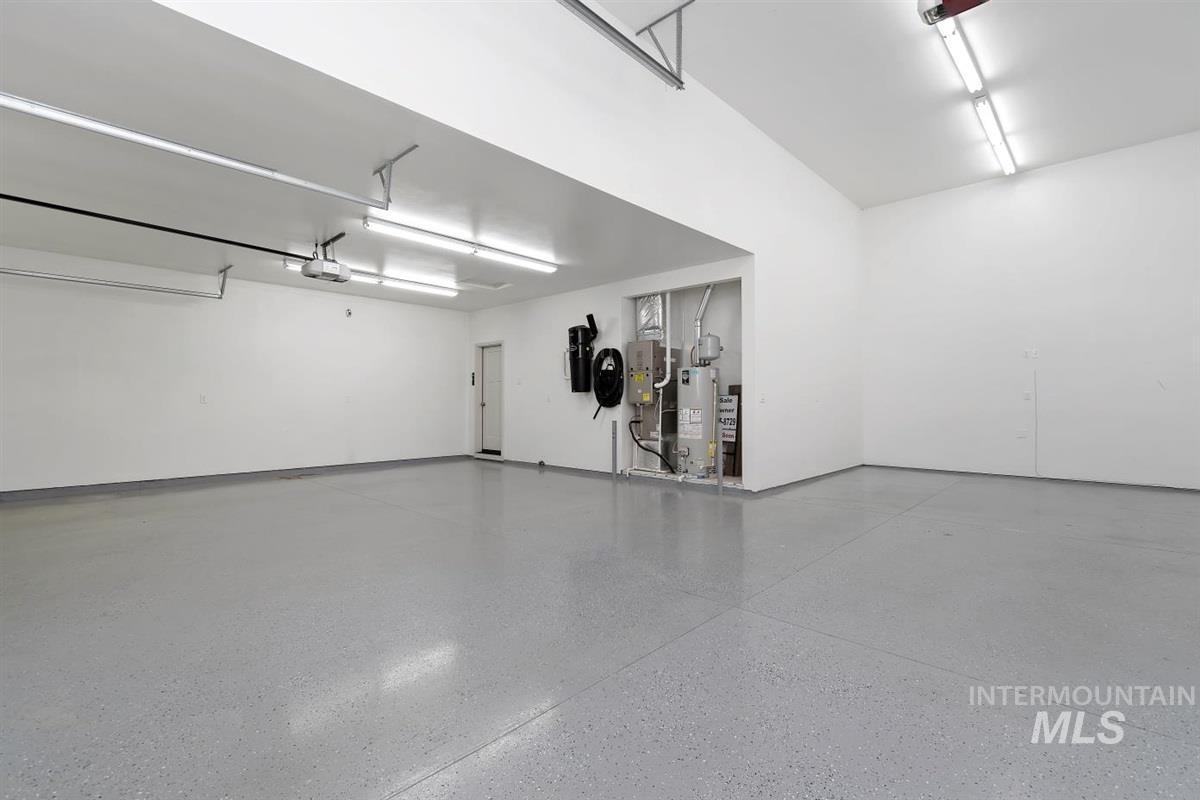 9580 W Ringle Creek, Star, Idaho 83669, 3 Bedrooms, 2 Bathrooms, Residential For Sale, Price $709,900,MLS 98976570