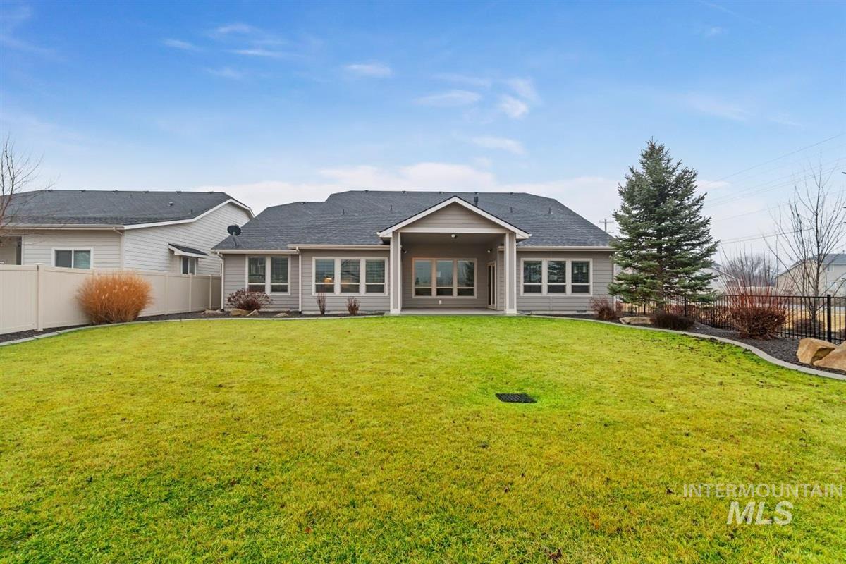 9580 W Ringle Creek, Star, Idaho 83669, 3 Bedrooms, 2 Bathrooms, Residential For Sale, Price $709,900,MLS 98976570