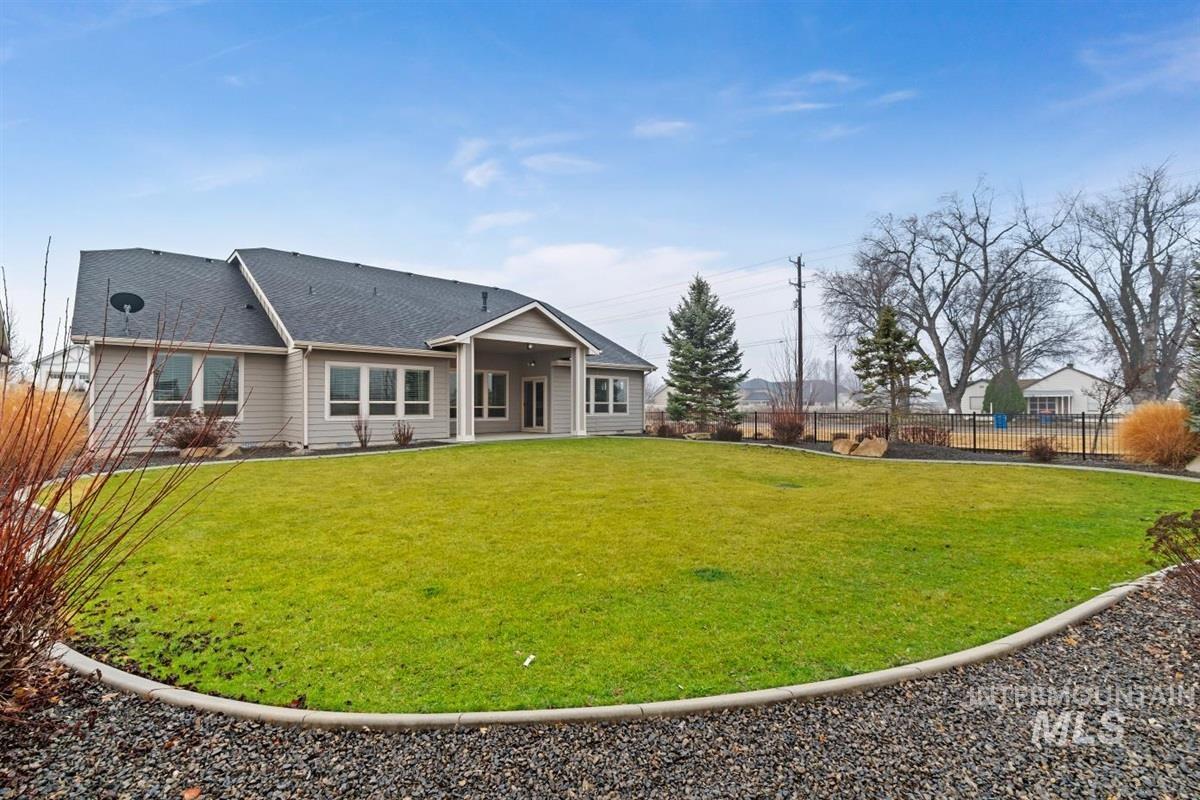 9580 W Ringle Creek, Star, Idaho 83669, 3 Bedrooms, 2 Bathrooms, Residential For Sale, Price $709,900,MLS 98976570