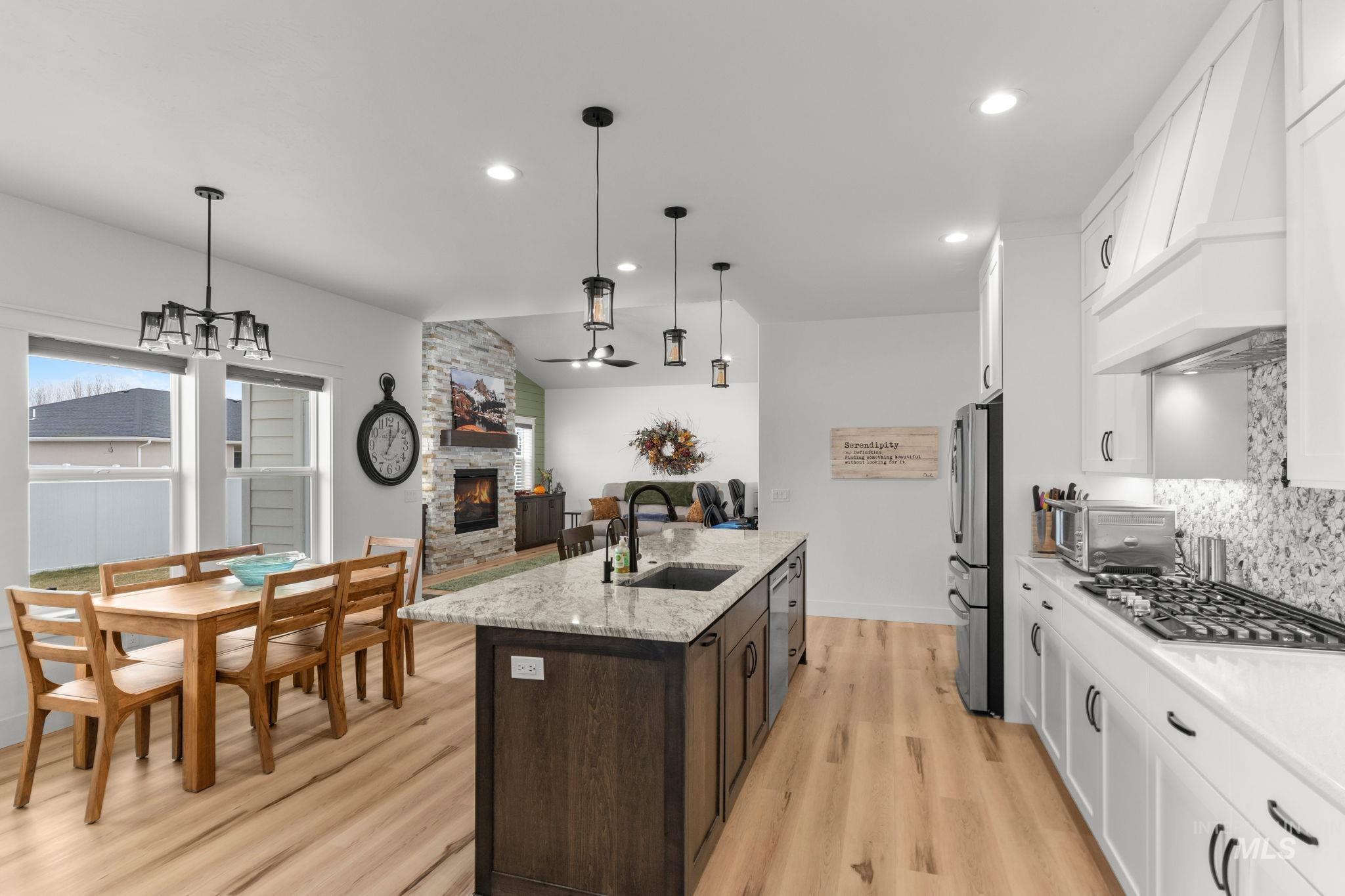 642 Clear Springs St, Burley, Idaho 83318, 4 Bedrooms, 2 Bathrooms, Residential For Sale, Price $605,000, 98976572