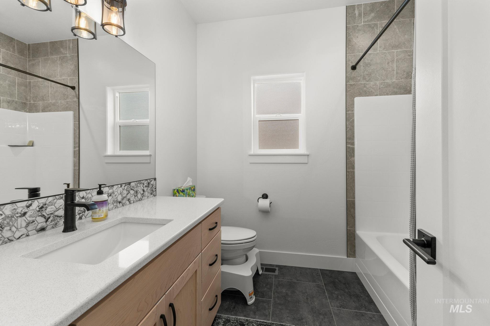 642 Clear Springs St, Burley, Idaho 83318, 4 Bedrooms, 2 Bathrooms, Residential For Sale, Price $599,900,MLS 98976572