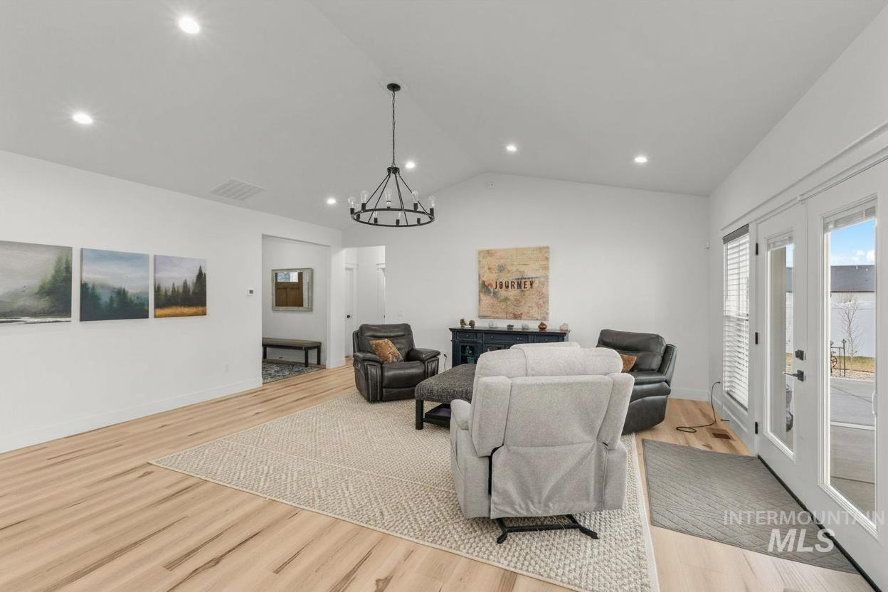 642 Clear Springs St, Burley, Idaho 83318, 4 Bedrooms, 2 Bathrooms, Residential For Sale, Price $599,900,MLS 98976572