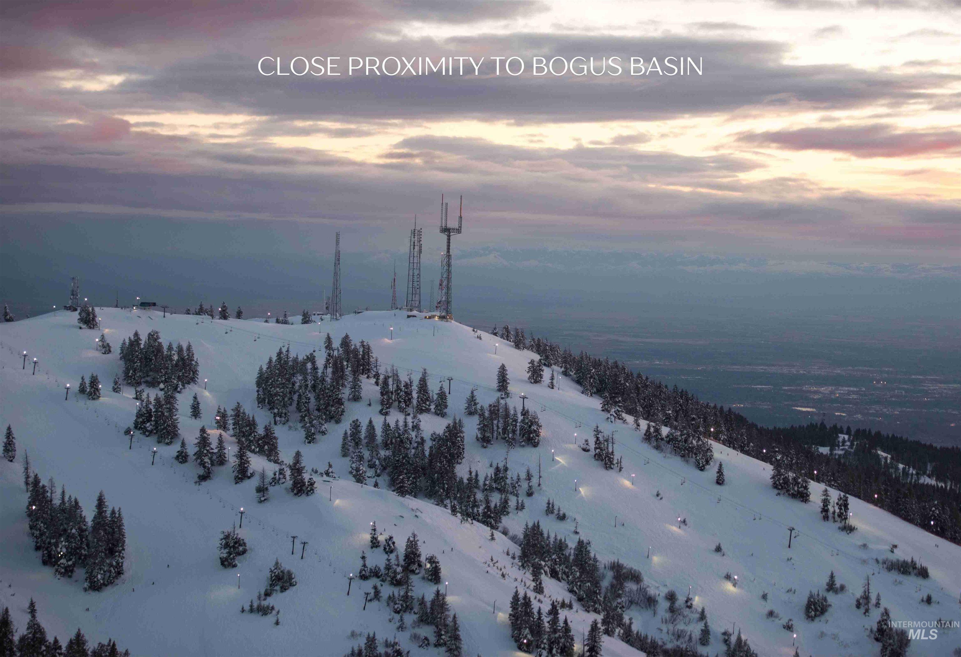 5231 W Morris Hill Rd, Boise, Idaho 83706, 3 Bedrooms, 2.5 Bathrooms, Residential For Sale, Price $425,000, 98976579