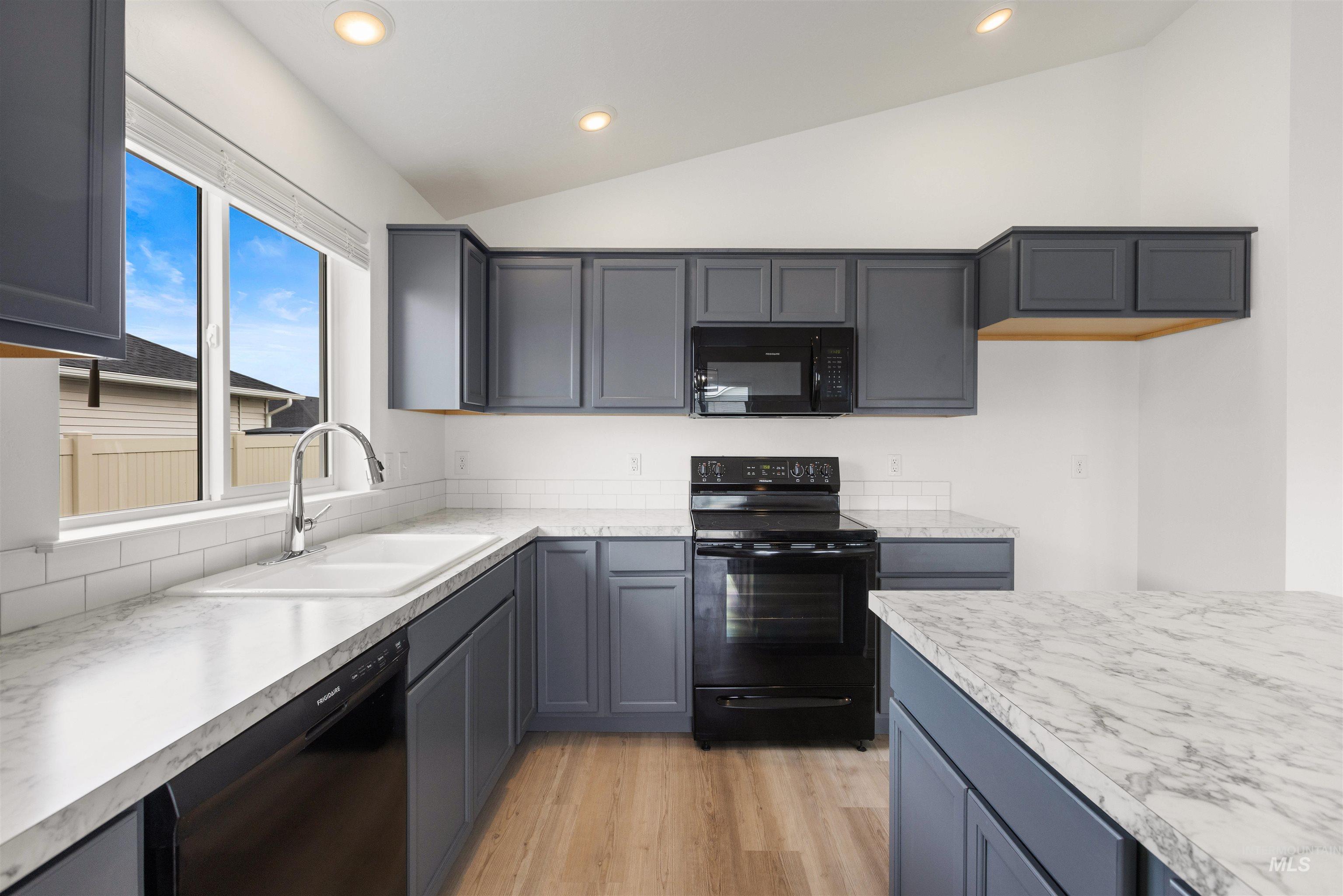 19593 Delmarva Ave, Caldwell, Idaho 83605, 3 Bedrooms, 2 Bathrooms, Residential For Sale, Price $392,500, 98976580